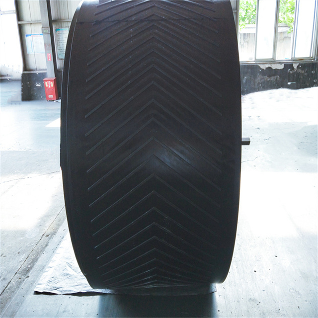 Chevron Rubber Conveyor Belt Ep Rubber Belt Patterned with Good Performance